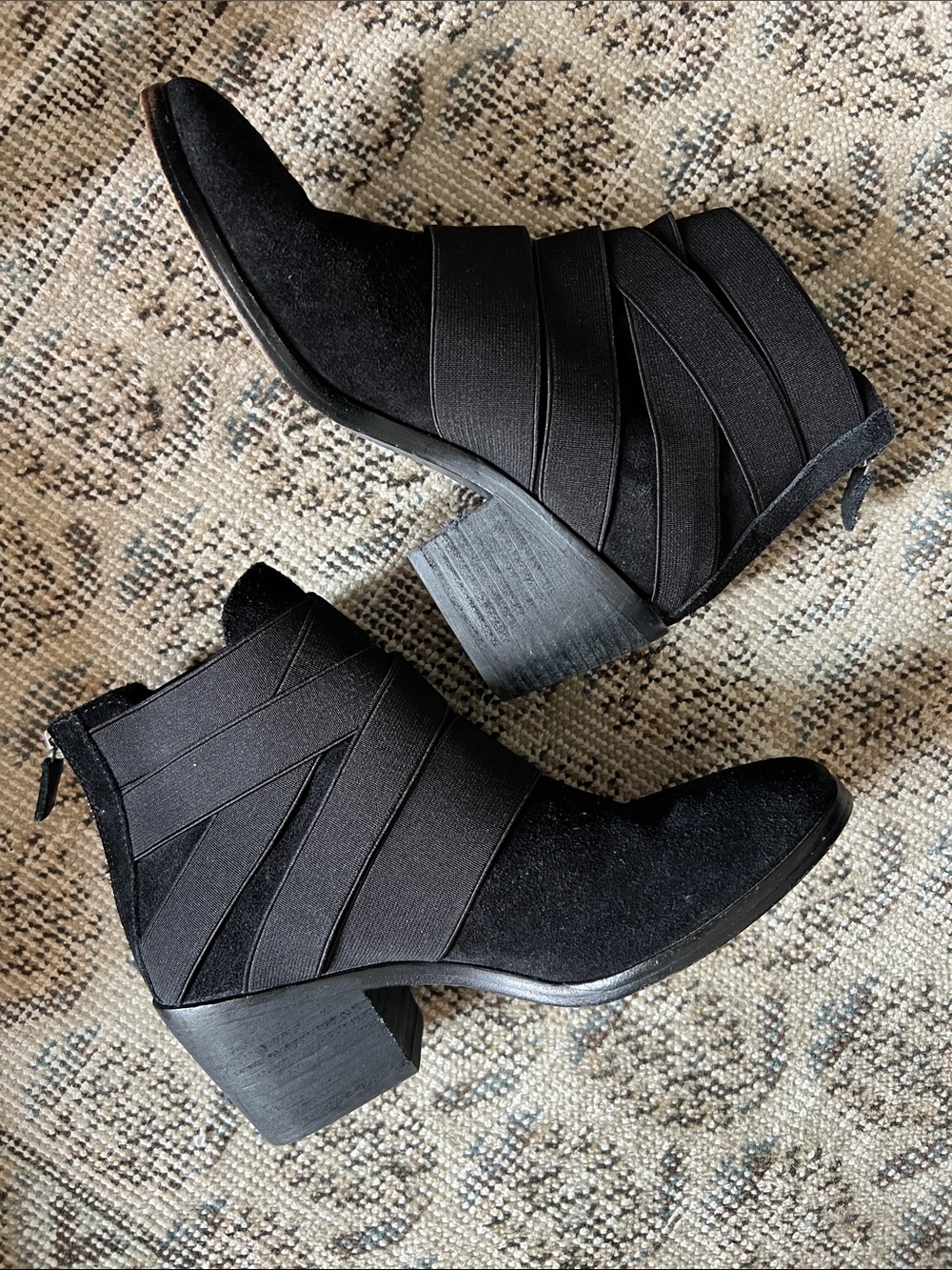 Eileen Fisher 7 Black Suede rear zip heeled low boots STUNNING and comfortable